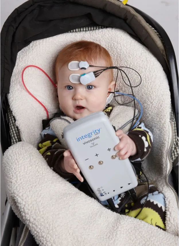 一分钟听力知识课堂丨小儿听力筛查听性脑干诱发电位（ABR）怎么看？